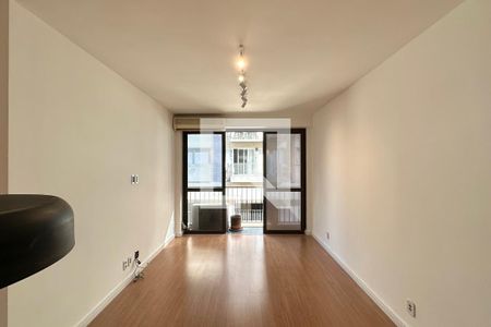Apartamento à venda com 2 quartos, 60m² em Copacabana, Rio de Janeiro