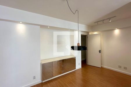 Apartamento à venda com 2 quartos, 60m² em Copacabana, Rio de Janeiro