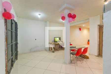 Sala de casa à venda com 2 quartos, 260m² em Harmonia, Canoas