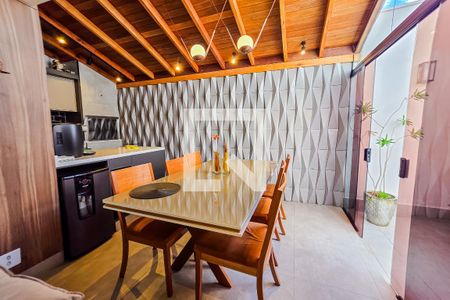 Sala de casa de condomínio à venda com 2 quartos, 127m² em Vila Metalúrgica, Santo André