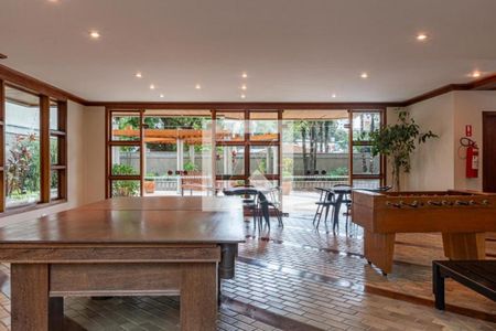 Apartamento à venda com 3 quartos, 200m² em Cambuí, Campinas