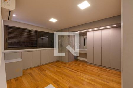 Apartamento à venda com 3 quartos, 200m² em Cambuí, Campinas