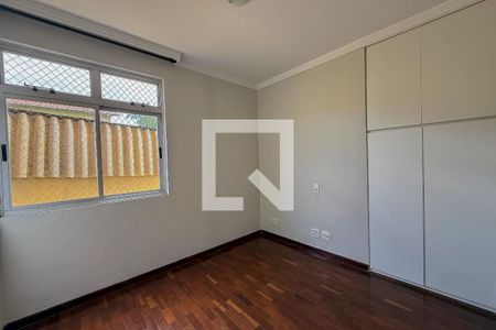 Apartamento à venda com 2 quartos, 60m² em Alto Caiçaras, Belo Horizonte