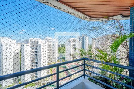 Varanda de apartamento à venda com 3 quartos, 120m² em Vila Indiana, São Paulo