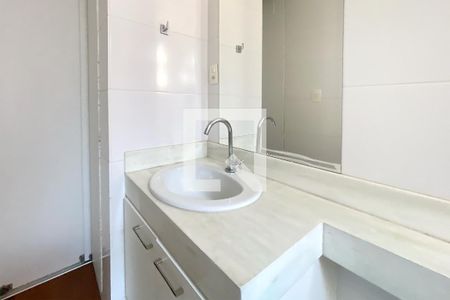 Banheiro da Suíte 1 de apartamento à venda com 2 quartos, 70m² em Sion, Belo Horizonte