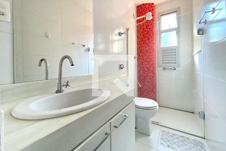 Banheiro da Suíte 1 de apartamento à venda com 2 quartos, 70m² em Sion, Belo Horizonte