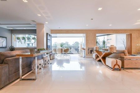 Apartamento à venda com 3 quartos, 244m² em Jardim Luzitania, São Paulo