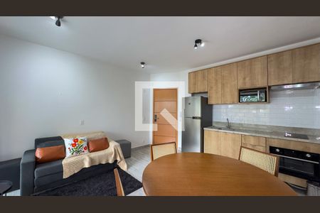 Sala e Cozinha de apartamento para alugar com 1 quarto, 42m² em Santo Amaro, São Paulo