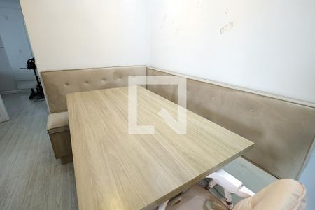 Sala de apartamento à venda com 2 quartos, 64m² em Vila Curuçá, Santo André
