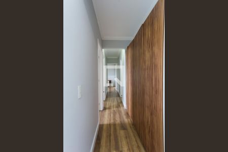 corredor de apartamento para alugar com 3 quartos, 100m² em Jardim Londrina, São Paulo