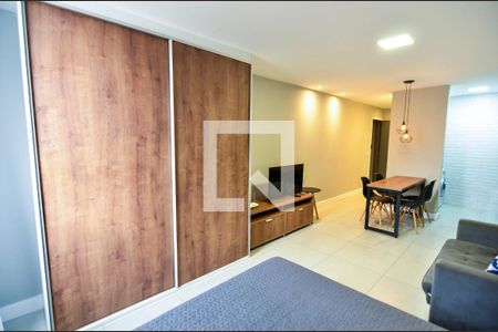 Sala/Quarto de kitnet/studio para alugar com 1 quarto, 31m² em Santo Cristo, Rio de Janeiro