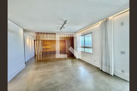 Apartamento à venda com 3 quartos, 213m² em Cambuí, Campinas
