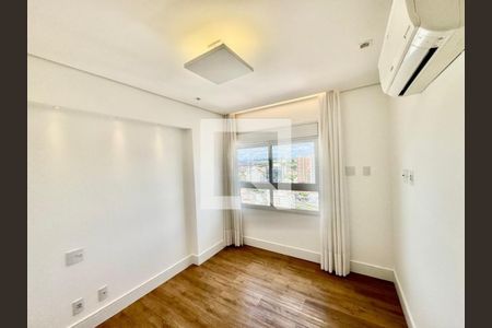 Apartamento à venda com 3 quartos, 213m² em Cambuí, Campinas