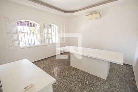 sala de casa para alugar com 4 quartos, 360m² em Itapoã, Belo Horizonte