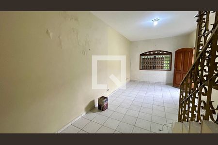 Sala de casa à venda com 3 quartos, 125m² em Jardim Santa Barbara, Guarulhos