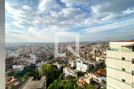 Vista da Sala de apartamento à venda com 4 quartos, 150m² em São Lucas, Belo Horizonte