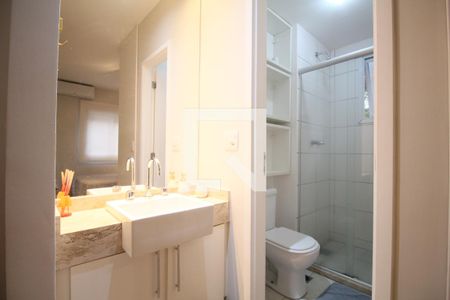 Banheiro de kitnet/studio para alugar com 1 quarto, 38m² em Vila Andrade, São Paulo