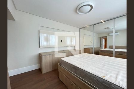 Suíte 1 de apartamento para alugar com 3 quartos, 160m² em Centro, Florianópolis