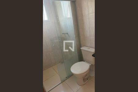Banheiro de apartamento à venda com 3 quartos, 73m² em Alvorada, Contagem