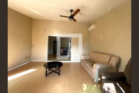 Casa à venda com 3 quartos, 180m² em Fião, São Leopoldo