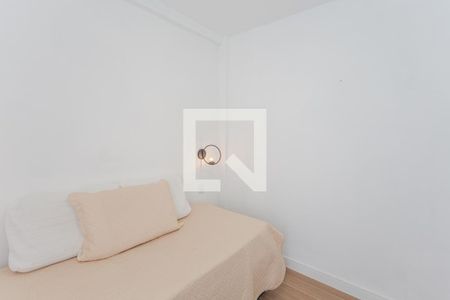 Suíte de apartamento à venda com 2 quartos, 61m² em Sagrada Família, Belo Horizonte