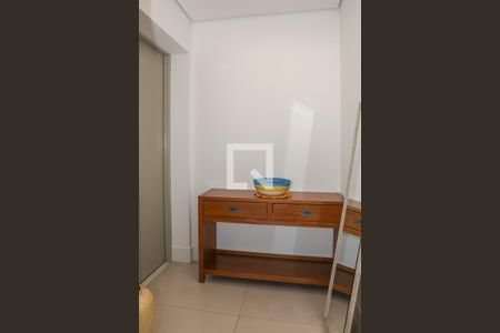 Hall de Entrada de apartamento à venda com 4 quartos, 145m² em Vila Romana, São Paulo