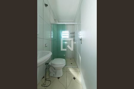Banheiro de casa para alugar com 2 quartos, 75m² em Vila Santa Lucia, São Paulo