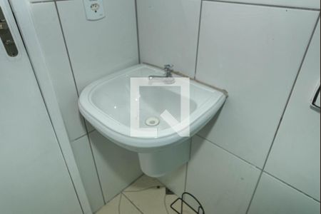 Banheiro de casa para alugar com 2 quartos, 75m² em Vila Santa Lucia, São Paulo
