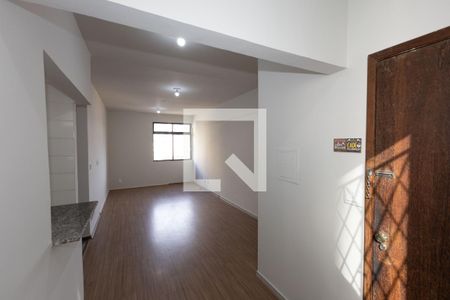 Sala 1 de apartamento para alugar com 2 quartos, 65m² em Santo Antônio, Belo Horizonte