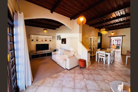 Sala de casa à venda com 4 quartos, 500m² em Portal da Serra, Barueri