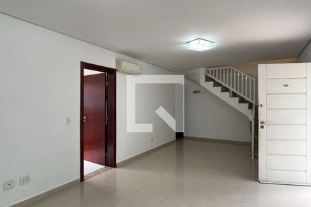 Sala de casa para alugar com 3 quartos, 166m² em Ponta da Praia, Santos