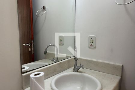 Lavabo de casa para alugar com 3 quartos, 166m² em Ponta da Praia, Santos
