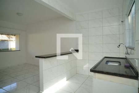 Cozinha de casa para alugar com 2 quartos, 70m² em Parque Nanci, Maricá