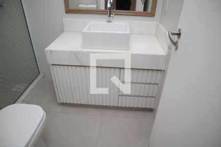 banheiro 1 terreo de casa de condomínio à venda com 4 quartos, 271m² em Barra da Tijuca, Rio de Janeiro