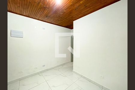 Cozinha de casa para alugar com 1 quarto, 24m² em Vila Pedra Branca, São Paulo