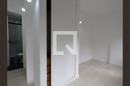 Quarto 1 de apartamento para alugar com 2 quartos, 55m² em Vila Andrade, São Paulo