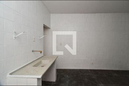 Casa para alugar com 1 quarto, 50m² em Ipiranga, Belo Horizonte