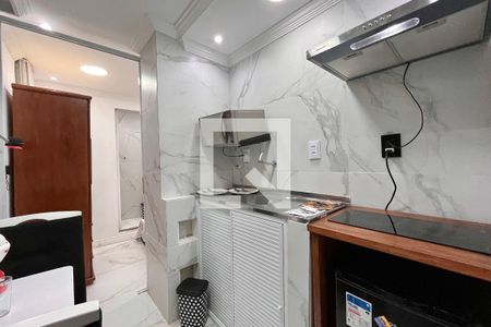 Cozinha de kitnet/studio para alugar com 1 quarto, 20m² em Leblon, Rio de Janeiro