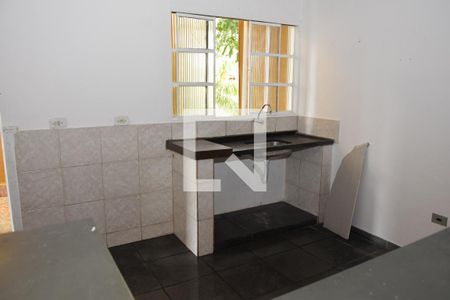 Cozinha de casa para alugar com 1 quarto, 50m² em Parque Industrial, Embu das Artes