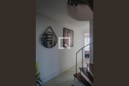 Corredor de apartamento para alugar com 2 quartos, 98m² em Menino Deus, Porto Alegre