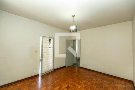 SALA de casa à venda com 3 quartos, 323m² em Vila Marieta, Campinas
