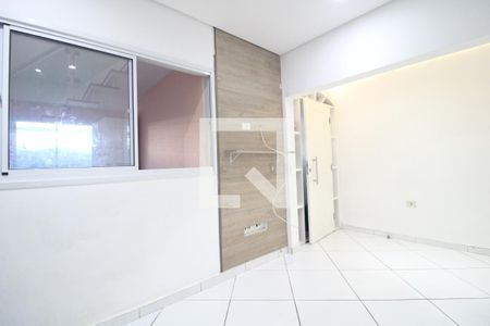 Sala de casa para alugar com 2 quartos, 100m² em Vila Arriete, São Paulo