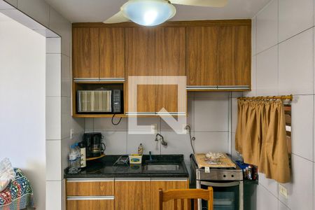 Cozinha  de apartamento para alugar com 1 quarto, 42m² em Vila Assuncao, Praia Grande
