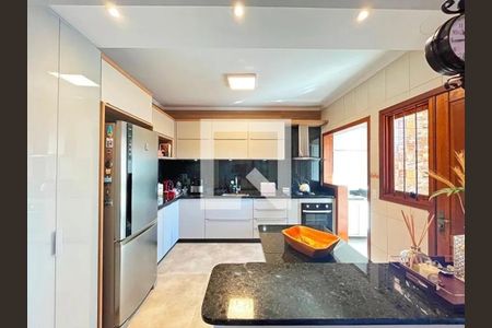 Cozinha de casa para alugar com 3 quartos, 160m² em Hípica, Porto Alegre