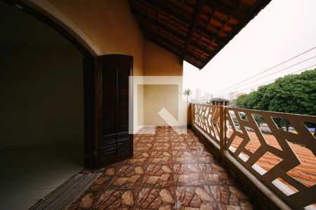 Sacada do Quarto 1 de casa à venda com 3 quartos, 111m² em Vila Euthalia, São Paulo