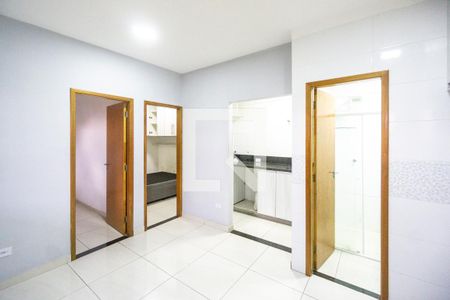 Sala e cozinha de apartamento à venda com 2 quartos, 41m² em Vila Carrão, São Paulo