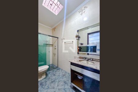 Banheiro da Suíte 1 de casa à venda com 4 quartos, 300m² em Chácara Santo Antônio (zona Leste), São Paulo