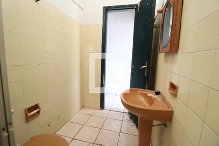 Banheiro Social de casa para alugar com 2 quartos, 68m² em Daniel Fonseca, Uberlândia