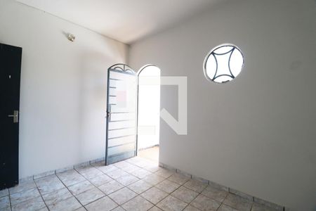 Quarto 1 de casa para alugar com 2 quartos, 68m² em Daniel Fonseca, Uberlândia