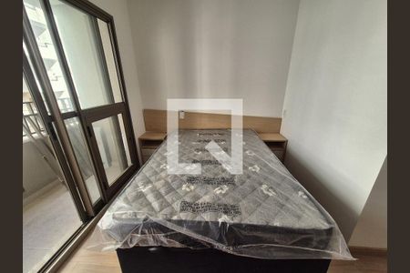 Sala / Quarto de kitnet/studio à venda com 1 quarto, 24m² em Tatuapé, São Paulo